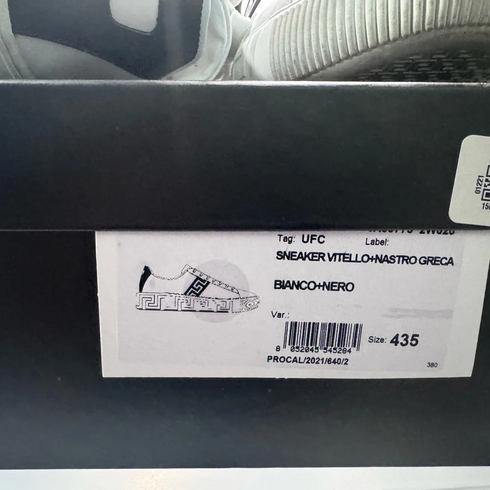Versace Greco White and Black Men's Sneakers - Picture 3 of 4
